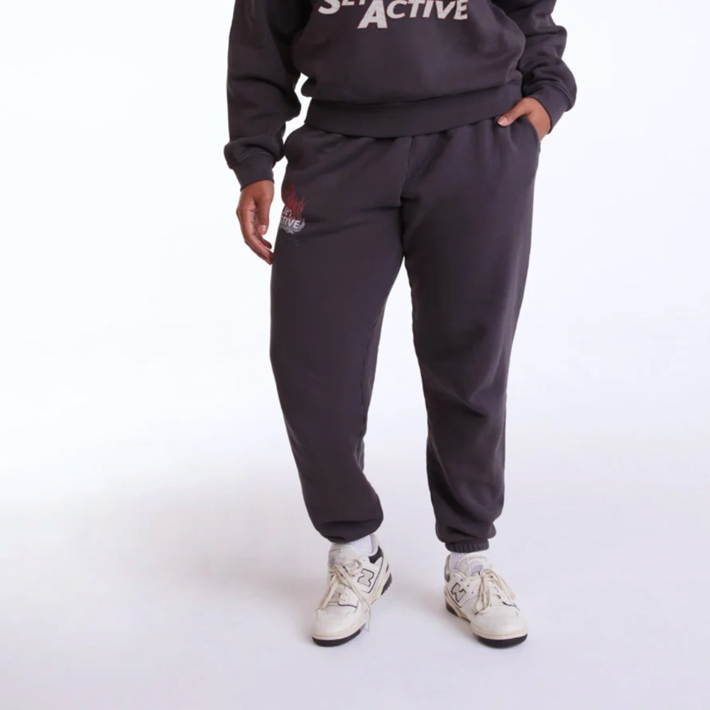 SET Active Road Trip Merch Heavy Weight Sweats